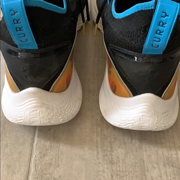 Under Armour Curry Flow men’s size 12.5 - Picture 4 of 6